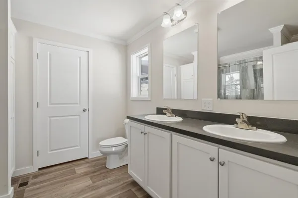 $521,400 | 169 Butternut Road, Hartford, VT 05001