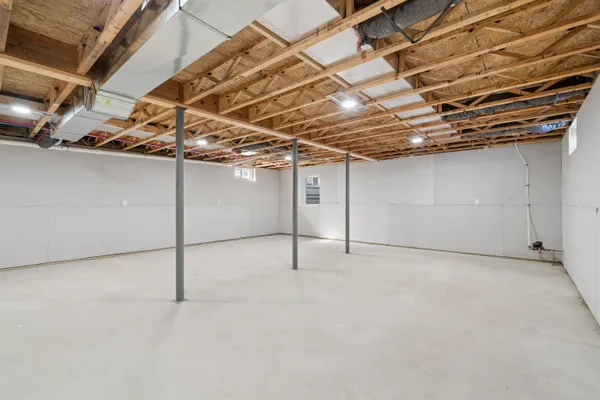 $521,400 | 169 Butternut Road, Hartford, VT 05001