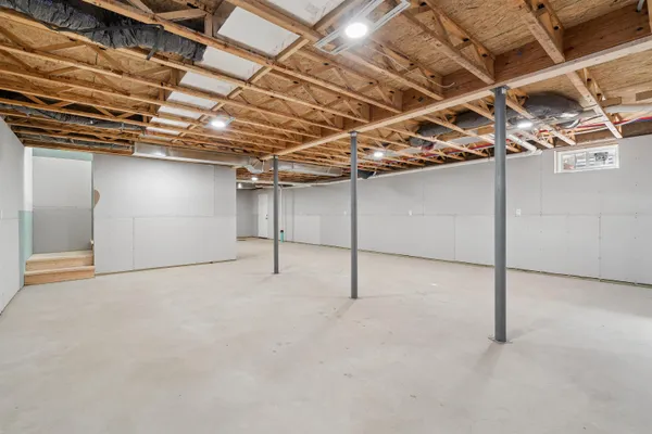 $521,400 | 169 Butternut Road, Hartford, VT 05001