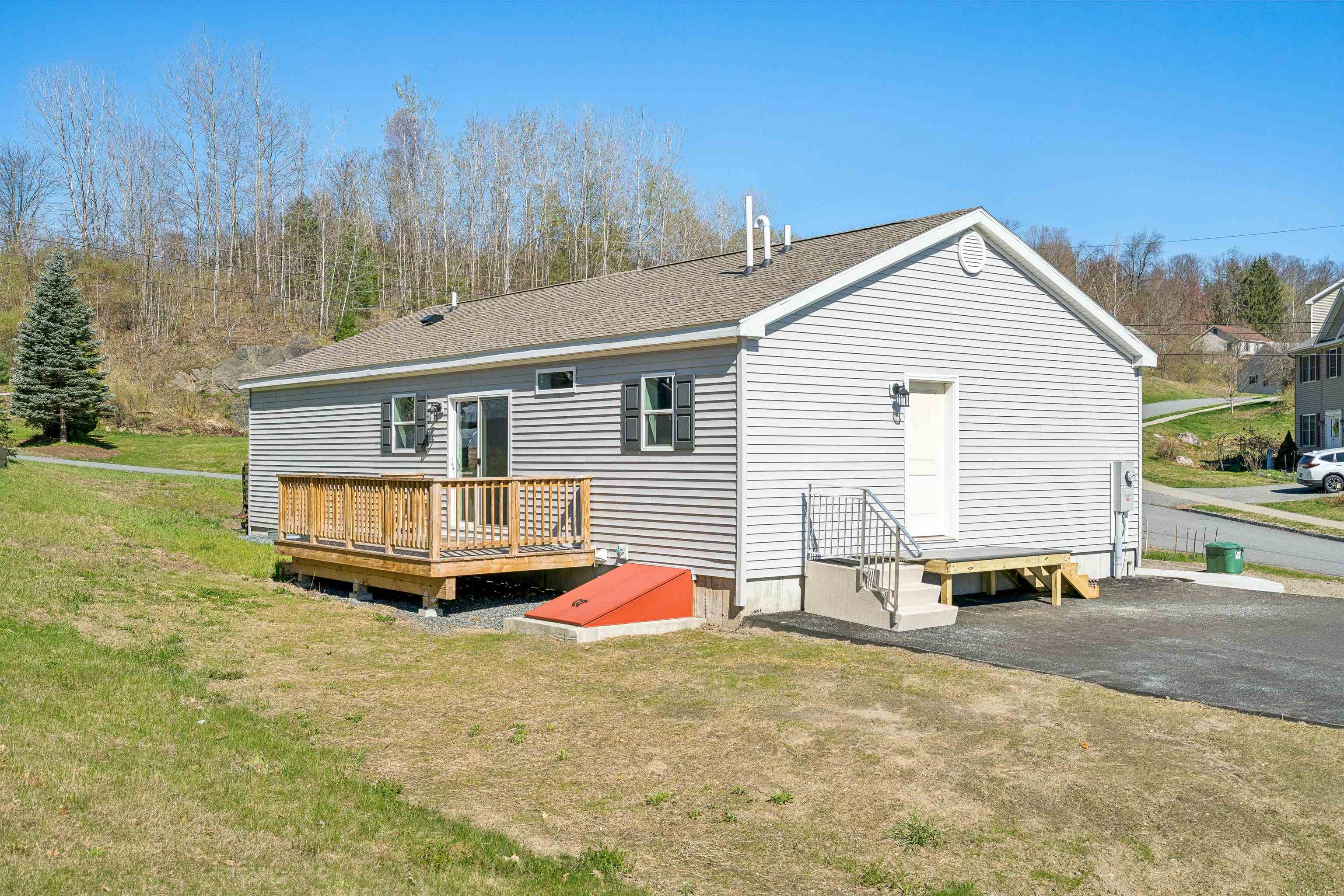 169 Butternut Road Hartford, VT 05001 - Photo 37 of 38