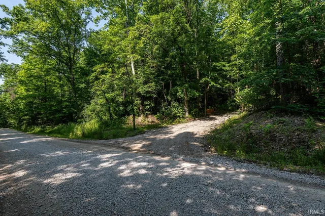 $179,900 | 2500 South Coalmine Road, Bloomfield, IN 47424