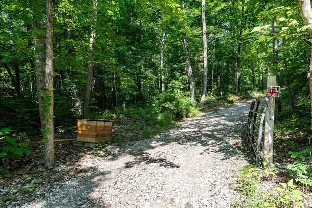 $179,900 | 2500 South Coalmine Road, Bloomfield, IN 47424