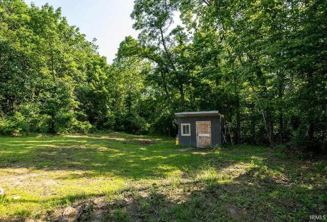 $179,900 | 2500 South Coalmine Road, Bloomfield, IN 47424