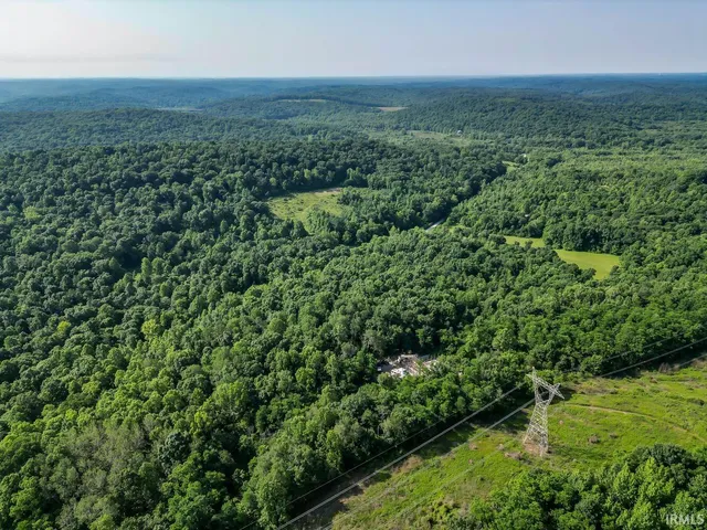 $179,900 | 2500 South Coalmine Road, Bloomfield, IN 47424