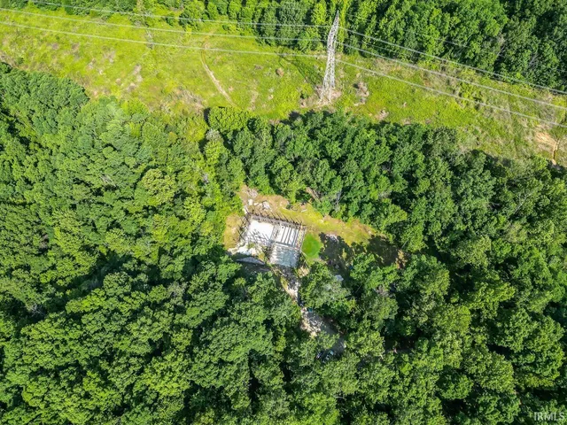 $179,900 | 2500 South Coalmine Road, Bloomfield, IN 47424