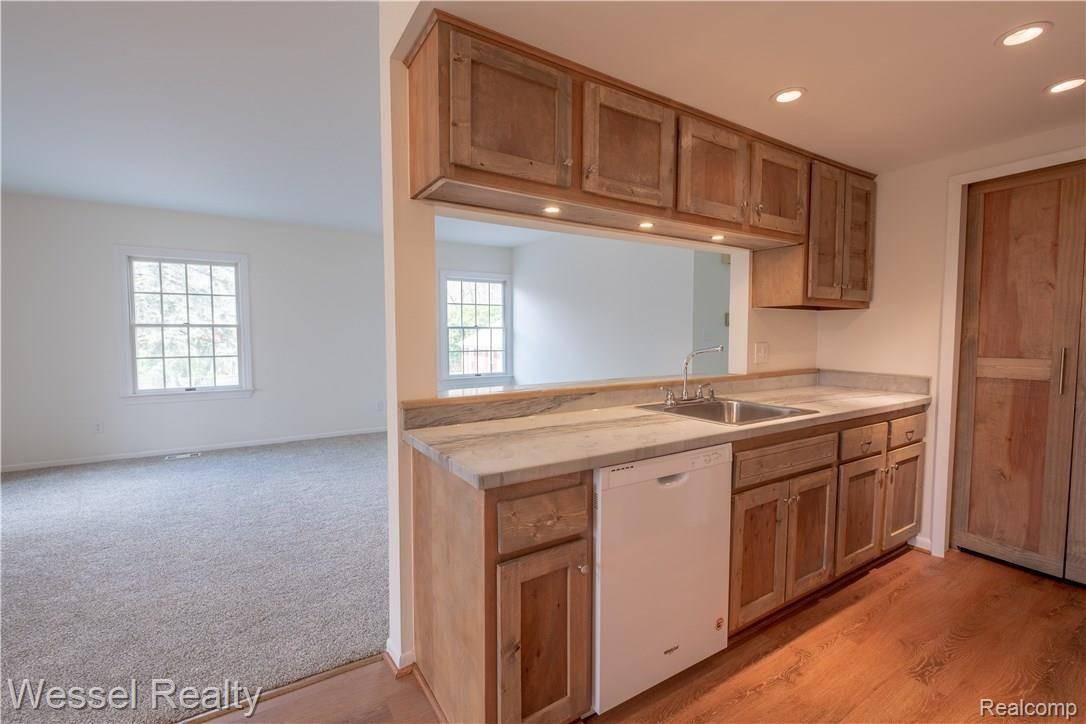 340 Minot Street, Unit 8 Romeo, MI 48065 - Photo 6 of 25 minot-005.jpg
