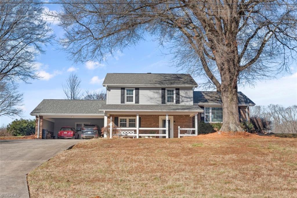 5335 Skylark Road Pfafftown, NC 27040 - Photo 1 of 41 Gallery Image 1