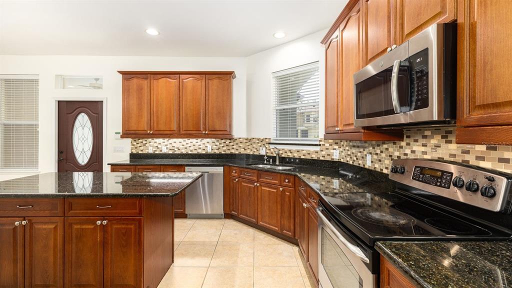 12912 Droxford Road Windermere, FL 34786 - Photo 19 of 52
