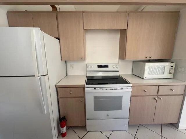 $4,500 | 223 East River Park Drive, Jupiter, FL 33477