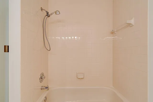 $4,500 | 223 East River Park Drive, Jupiter, FL 33477