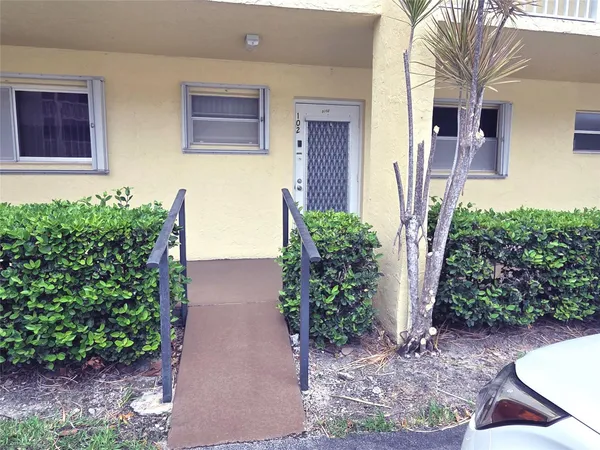 $109,000 | 6700 Royal Palm Boulevard, Unit 102D, Pompano Beach, FL 33063