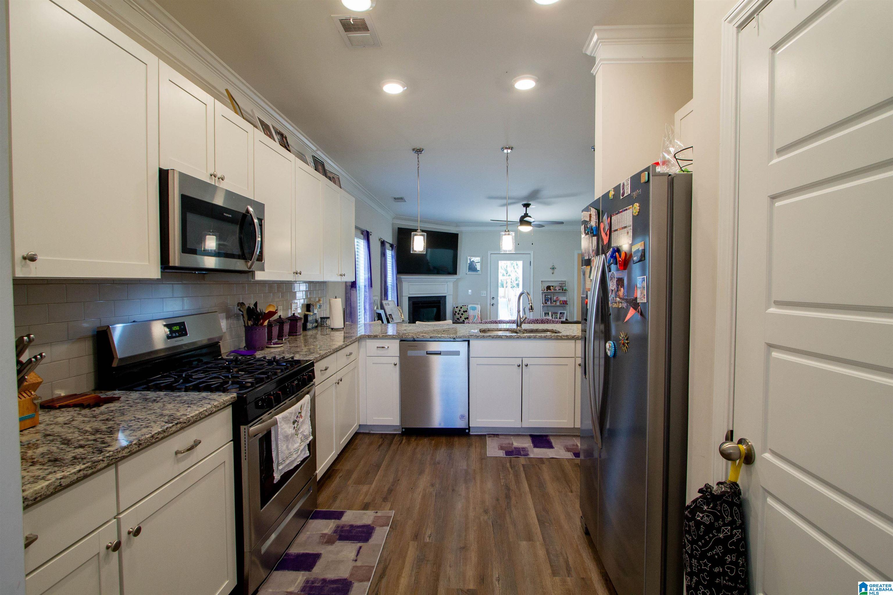242 Shepherds Loop Jasper, AL 35504 - Photo 4 of 43