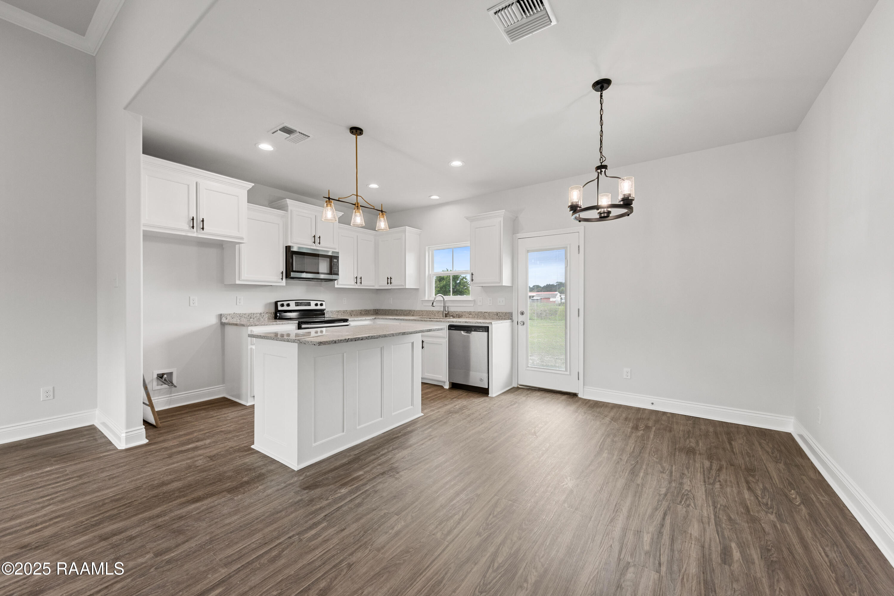 134 Grande Rue Church Point, LA 70525 - Photo 3 of 27 134GrandRue-22