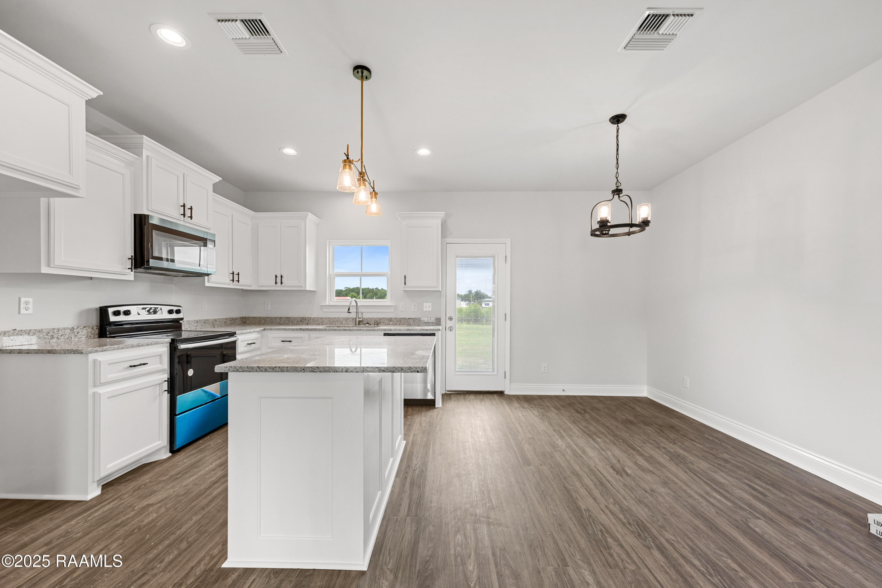 134 Grande Rue Church Point, LA 70525 - Photo 4 of 27 134GrandRue-25