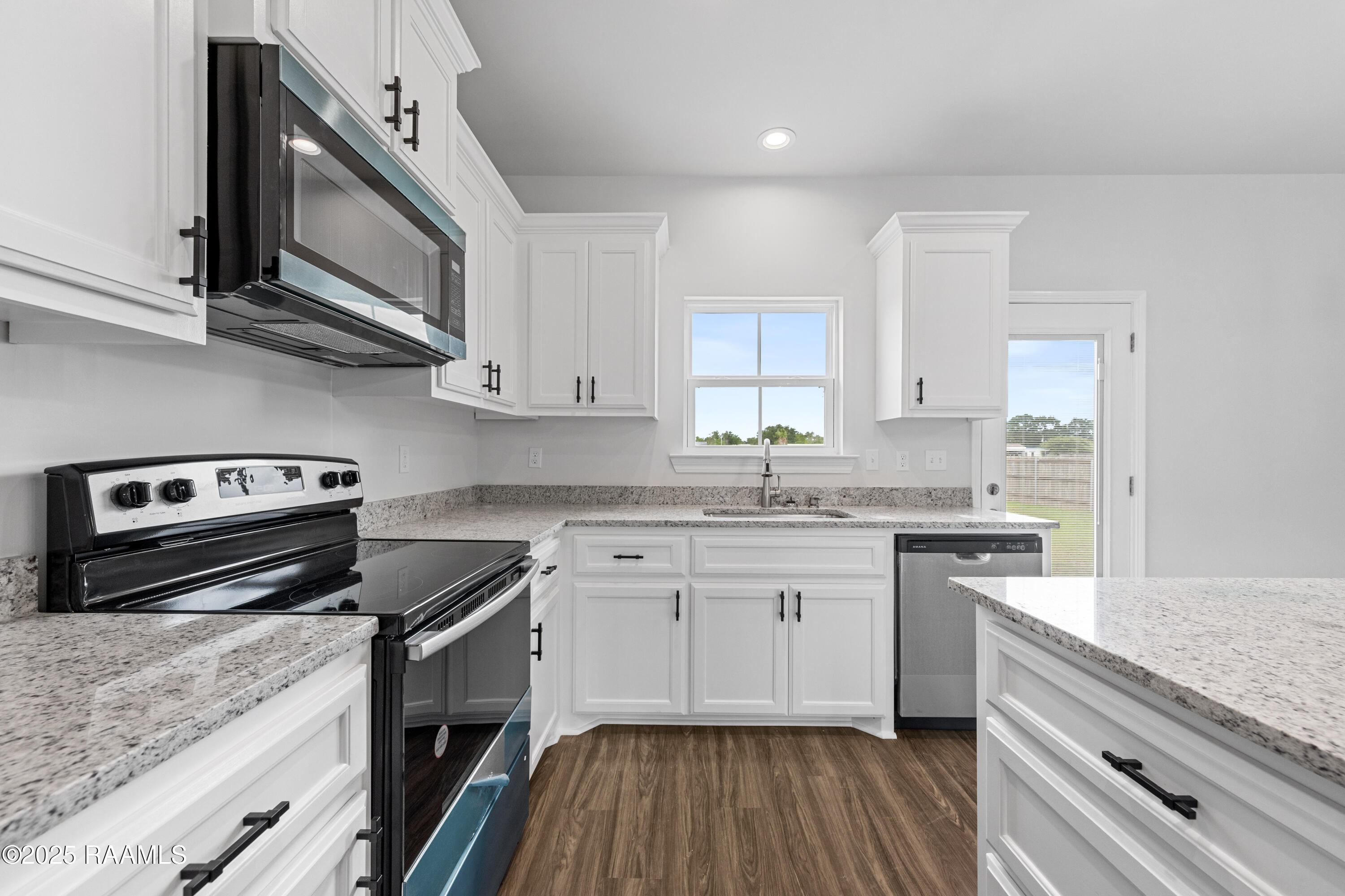 134 Grande Rue Church Point, LA 70525 - Photo 6 of 27 134GrandRue-31