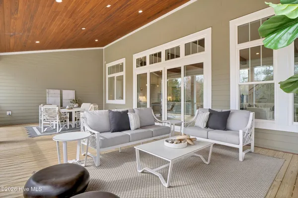 $2,932,000 | 2225 South Live Oak Parkway, Wilmington, NC 28403