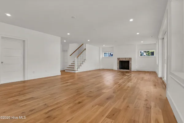 $2,932,000 | 2225 South Live Oak Parkway, Wilmington, NC 28403