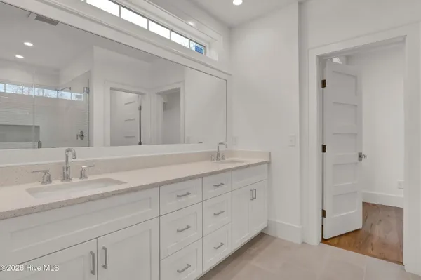 $2,932,000 | 2225 South Live Oak Parkway, Wilmington, NC 28403