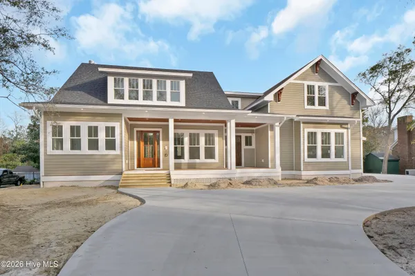 $2,932,000 | 2225 South Live Oak Parkway, Wilmington, NC 28403