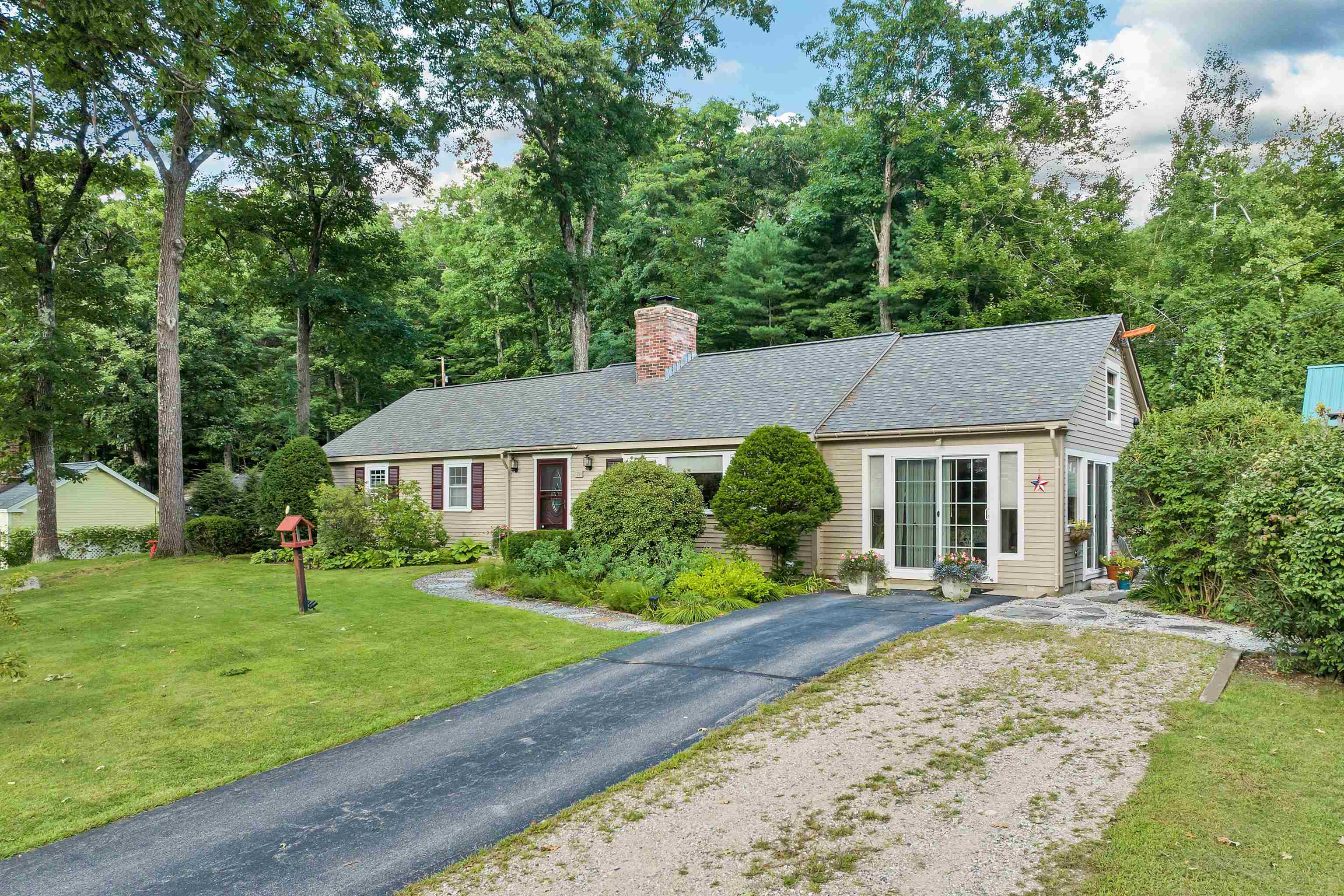 19 Champney Road Conway, NH 03860 - Photo 2 of 40