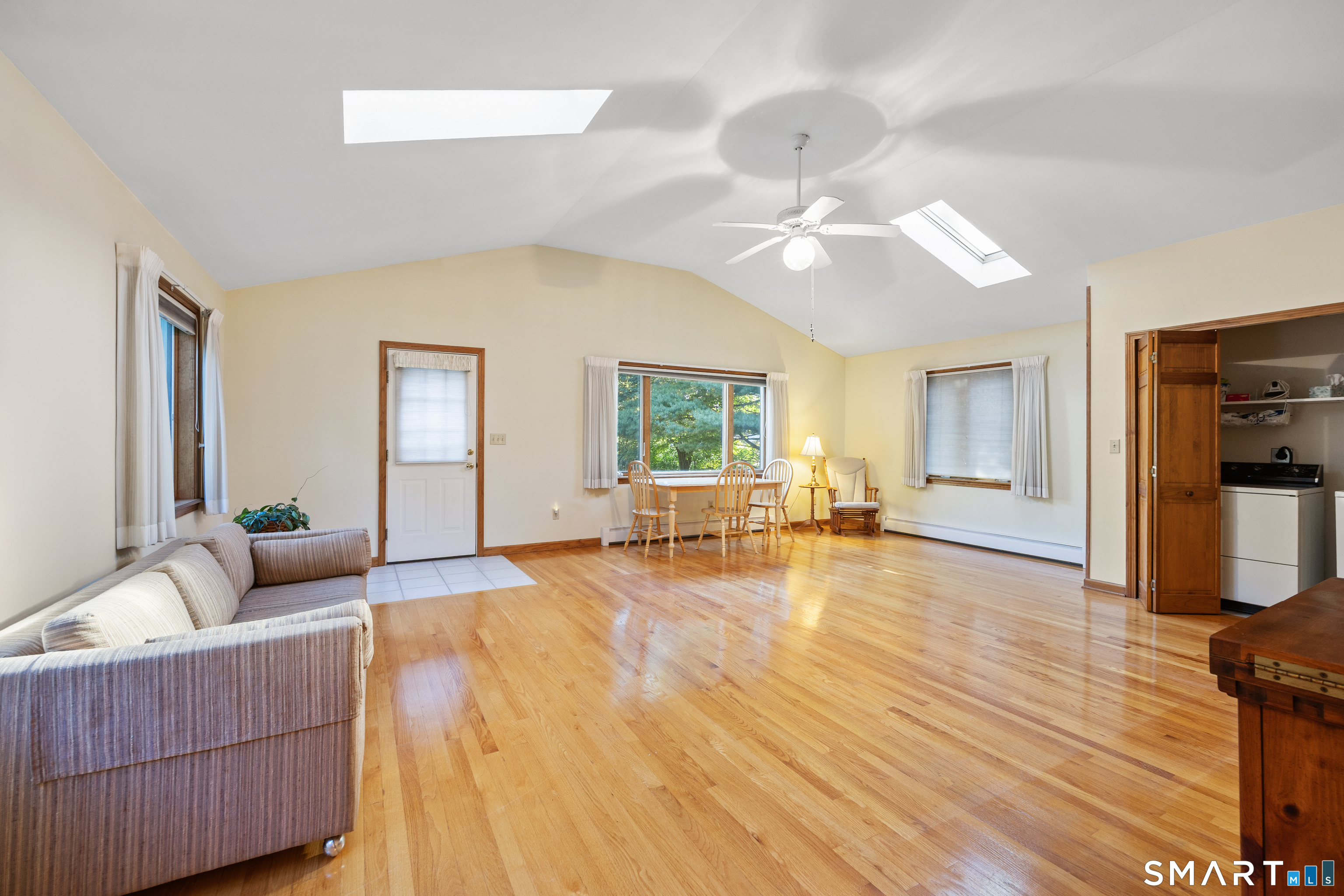 33 4 Rod Road Hamden, CT 06514 - Photo 18 of 38 Gallery Image 18