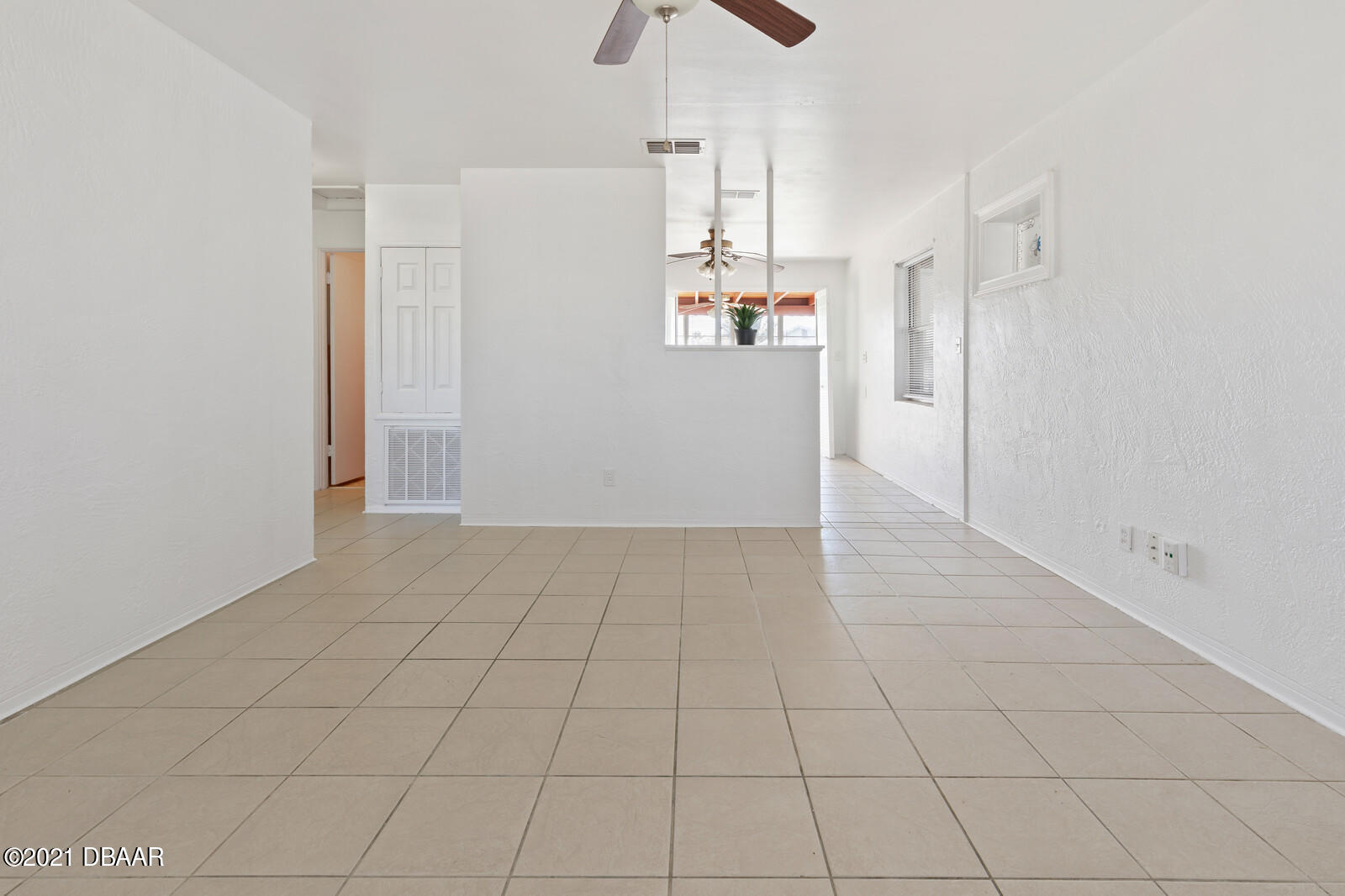 61 Margaret Road Ormond Beach, FL 32176 - Photo 4 of 34 09_61_Margaret_Road9_mls