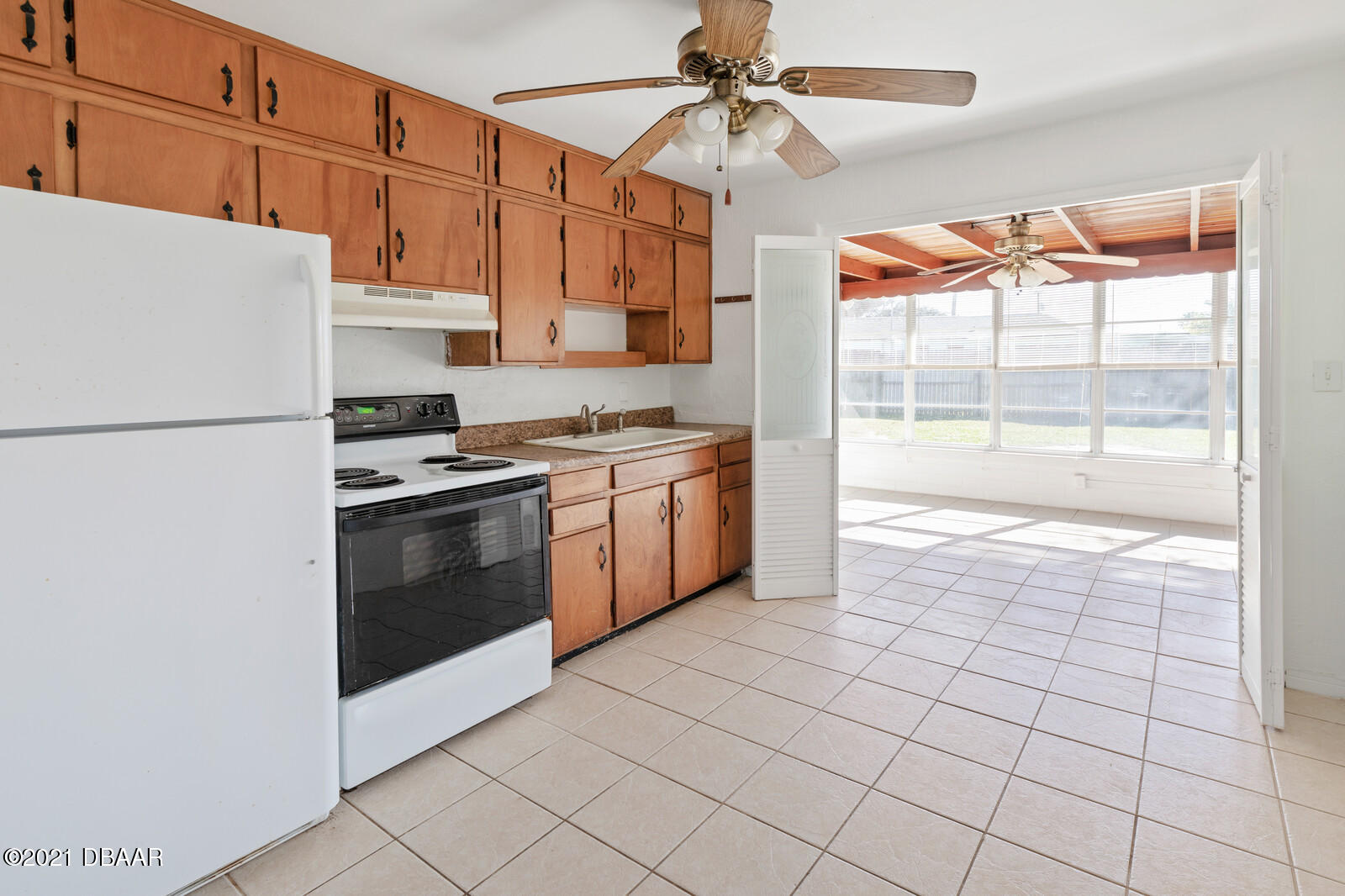 61 Margaret Road Ormond Beach, FL 32176 - Photo 5 of 34 10_61_Margaret_Road10_mls