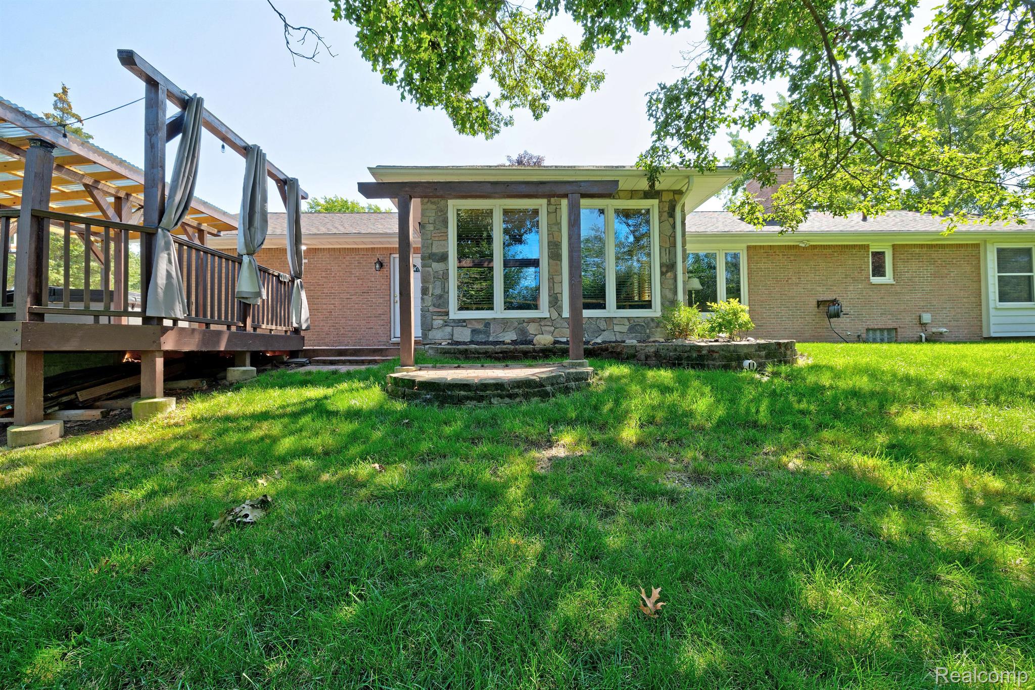 2354 Blockton Road Rochester, MI 48306 - Photo 70 of 73 Gallery Image 70