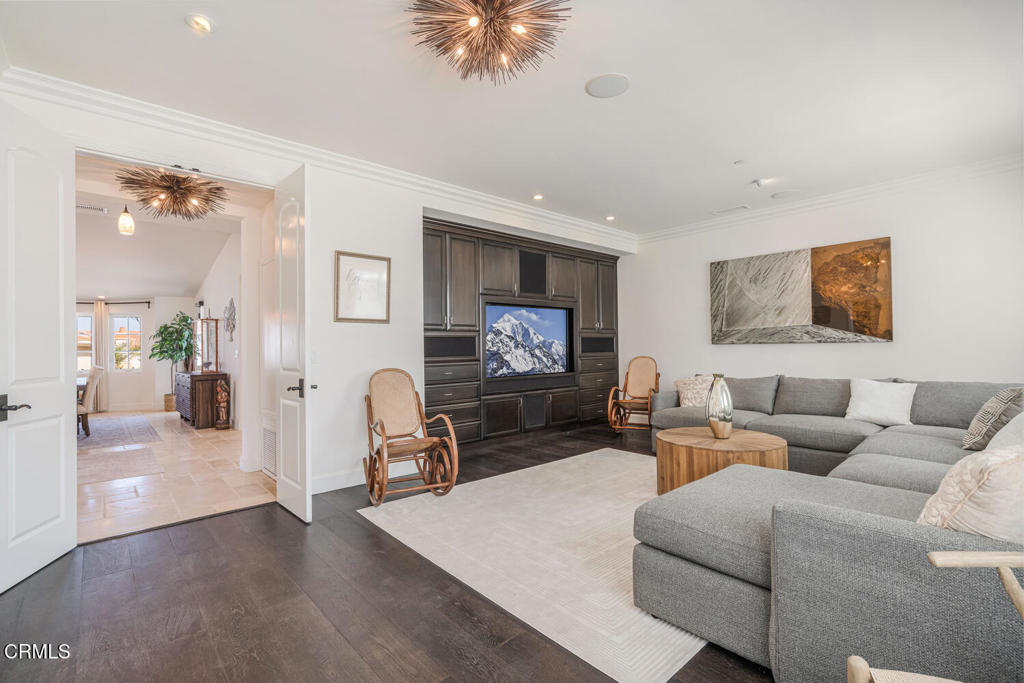 1501 Mandalay Beach Road Oxnard, CA 93035 - Photo 35 of 74 1501 Mandalay Beach Rd Oxnard-large-033-