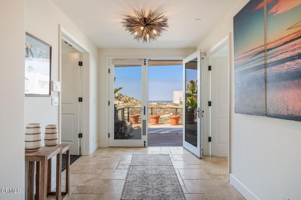 1501 Mandalay Beach Road Oxnard, CA 93035 - Photo 45 of 74 1501 Mandalay Beach Rd Oxnard-large-042-