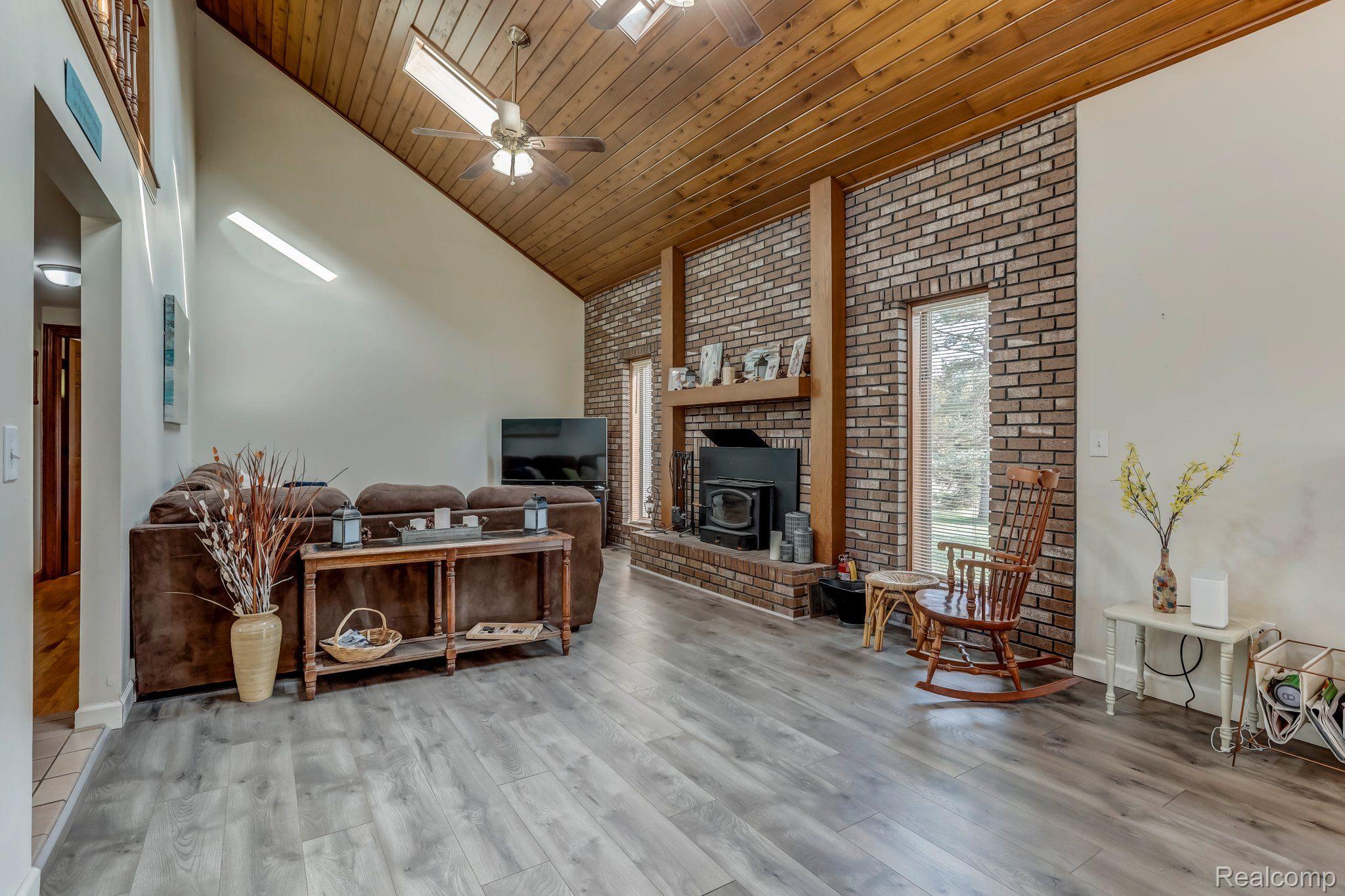 78075 Capac Road Armada, MI 48005 - Photo 7 of 39 Gallery Image 7