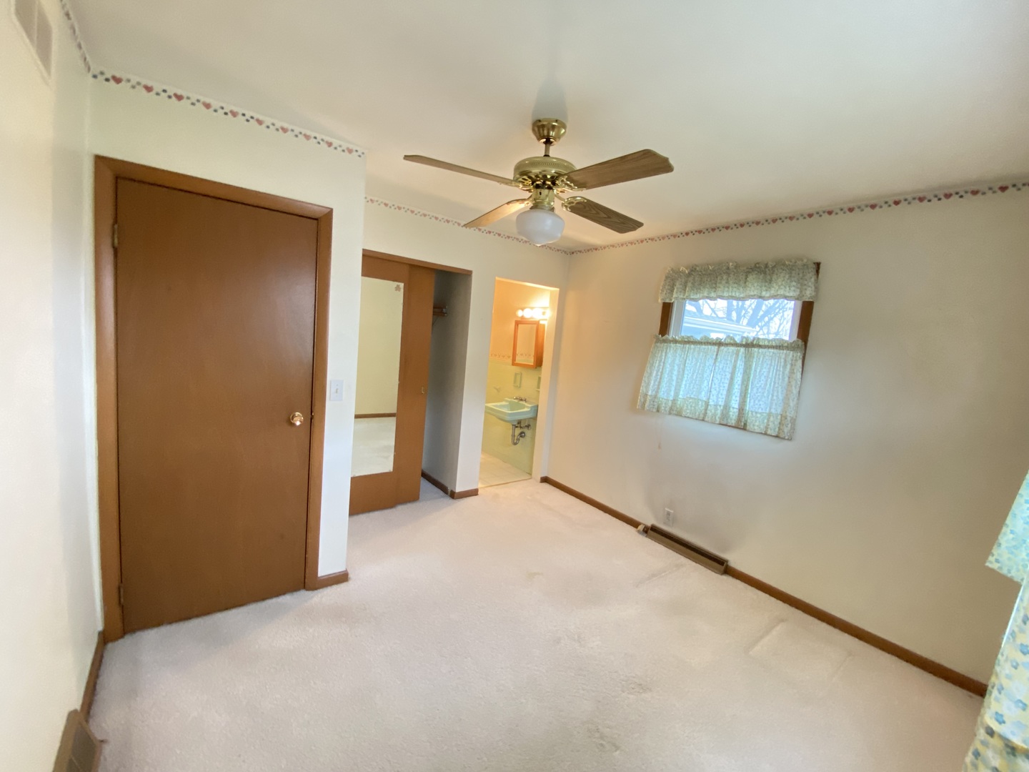 354 Phyllis Avenue Rochelle, IL 61068 - Photo 5 of 21 Gallery Image 5
