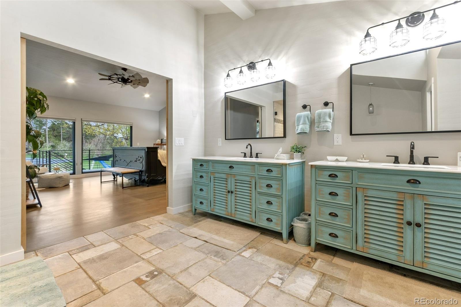 620 Front Range Road Littleton, CO 80120 - Photo 18 of 40