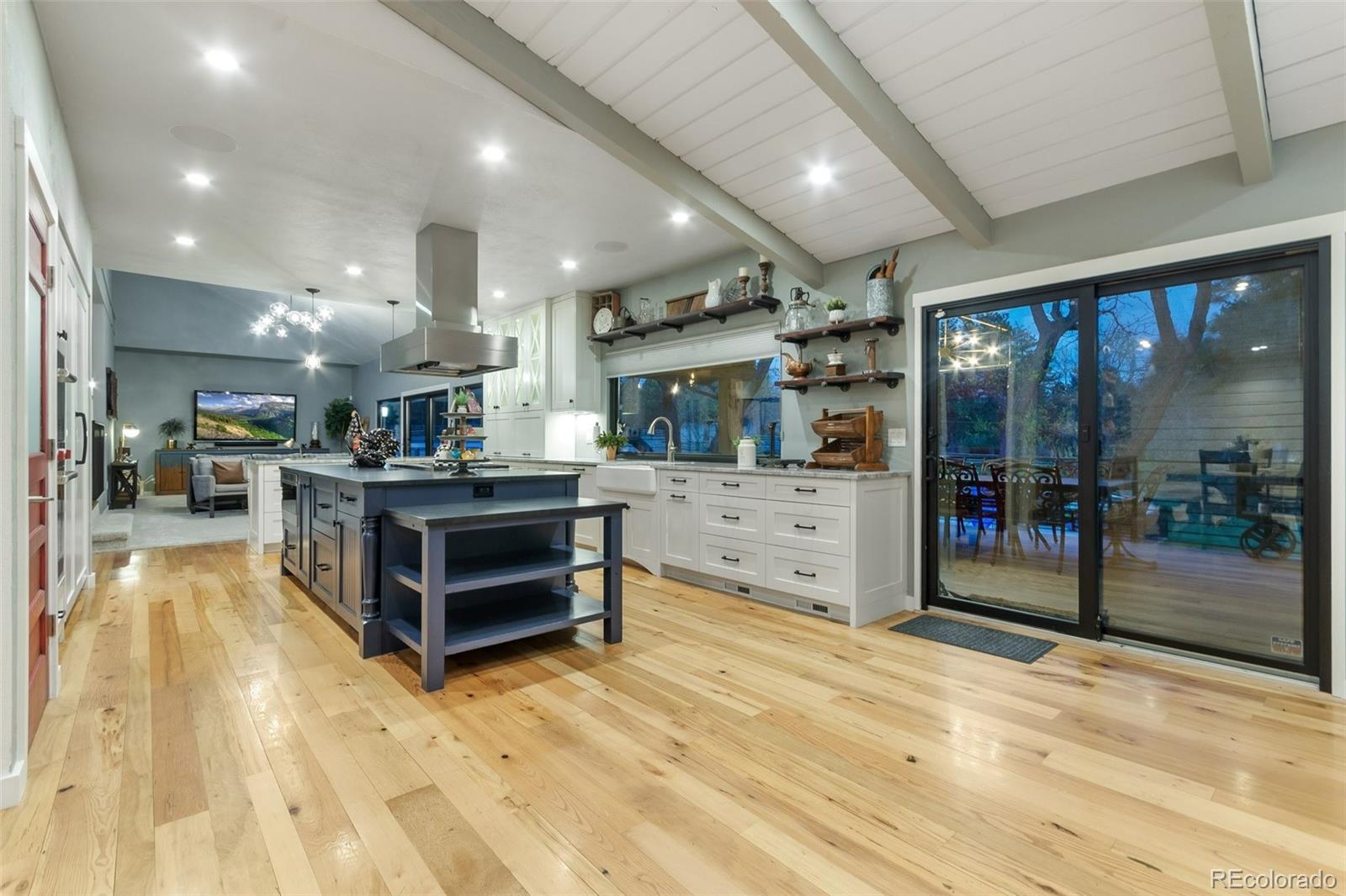 620 Front Range Road Littleton, CO 80120 - Photo 6 of 40