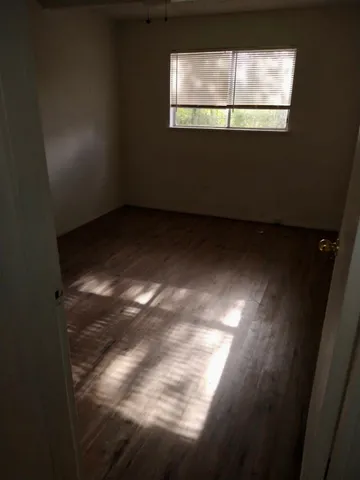 a view of empty room with window