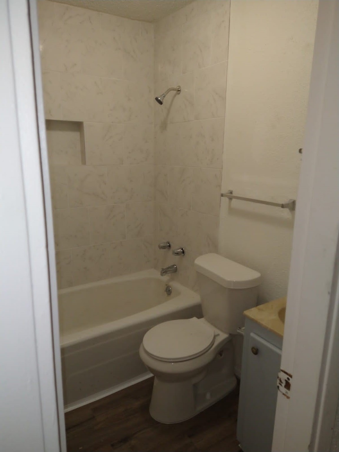 17042 Laurelwood Drive Channelview, TX 77530 - Photo 9 of 15