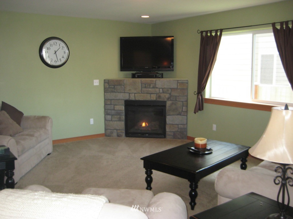 20811 9th Drive Southeast Bothell, WA 98021 - Photo 4 of 15