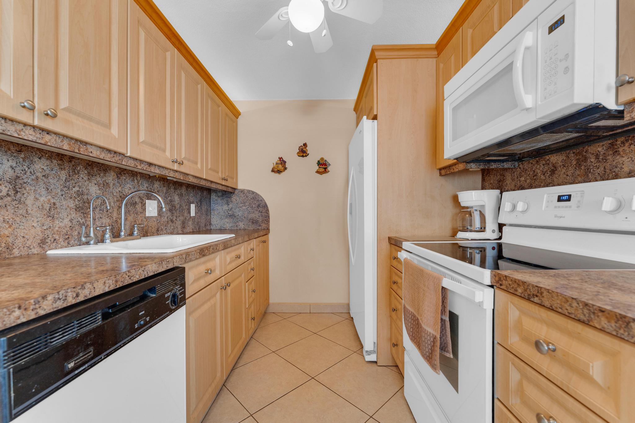 1088 Exeter Boca Raton, FL 33434 - Photo 13 of 33 Kitchen