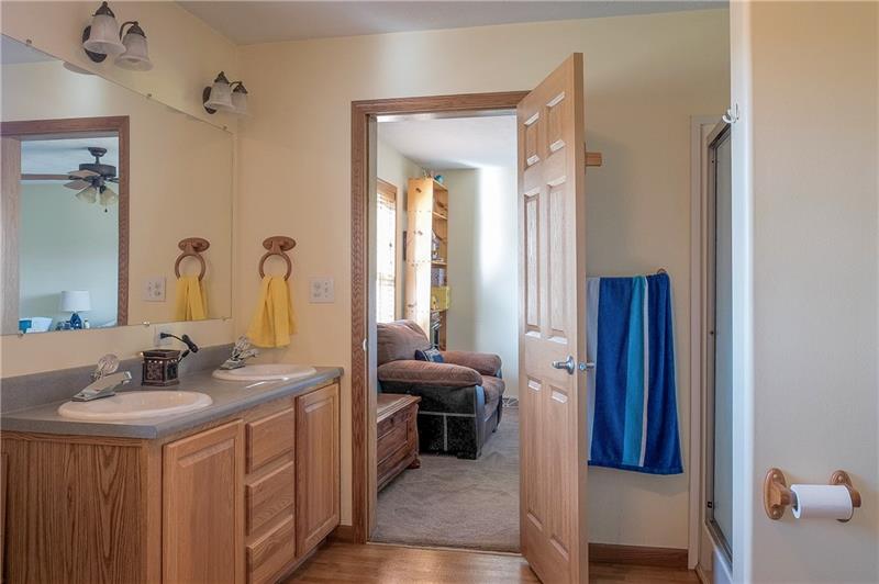 252 Pumpkin Hollow Road Georgetown, PA 15043 - Photo 13 of 25