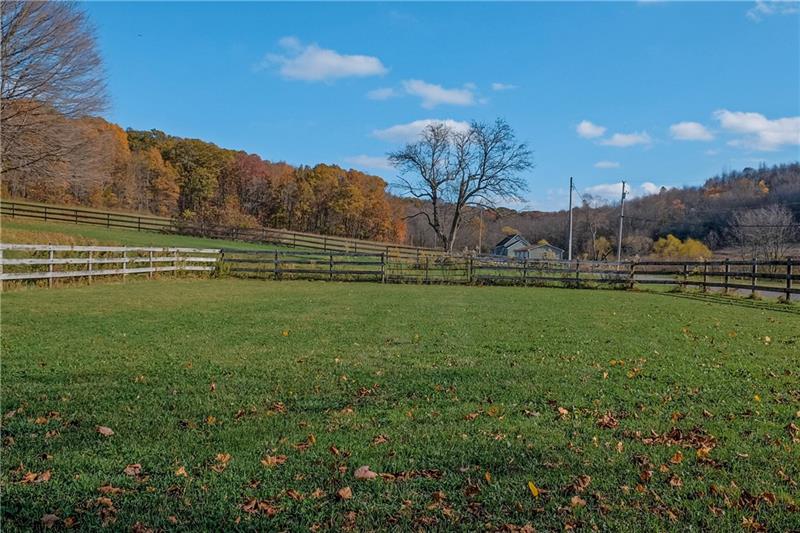 252 Pumpkin Hollow Road Georgetown, PA 15043 - Photo 9 of 25