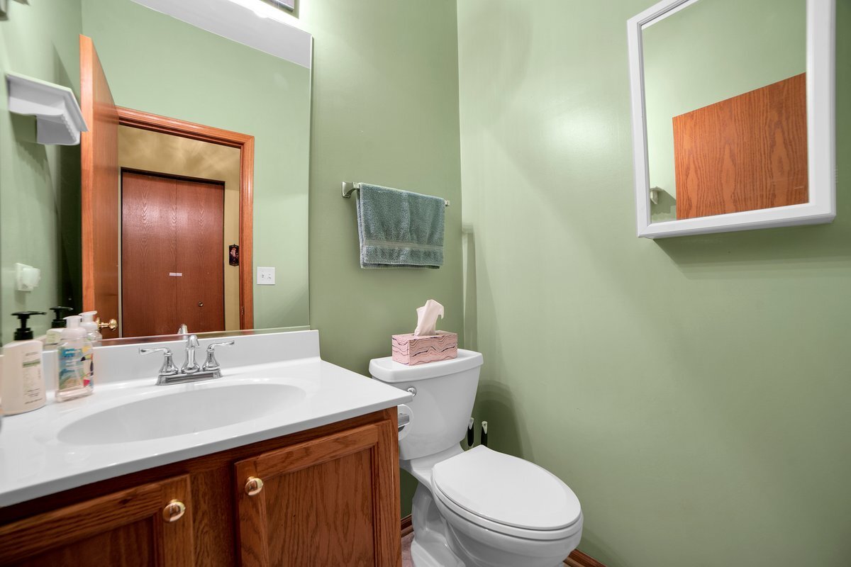 154 Azalea Circle Romeoville, IL 60446 - Photo 11 of 29 Gallery Image 11