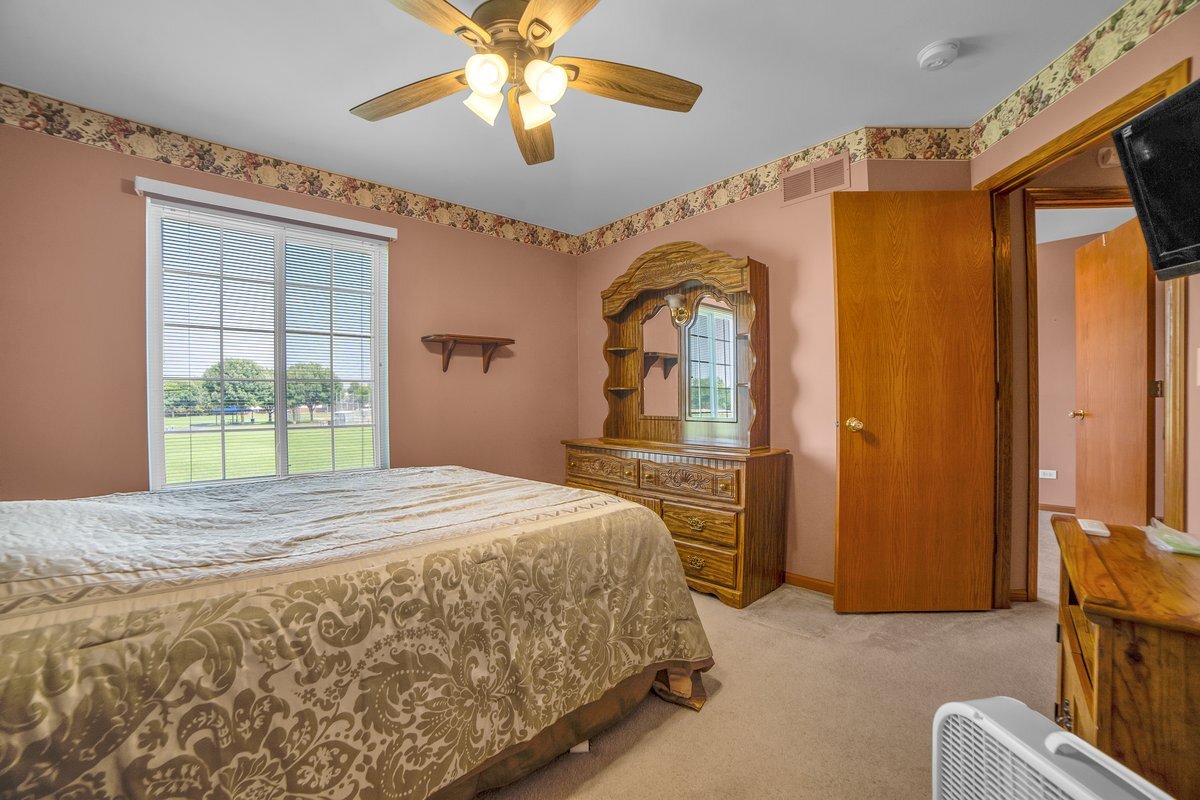 154 Azalea Circle Romeoville, IL 60446 - Photo 15 of 29 Gallery Image 15