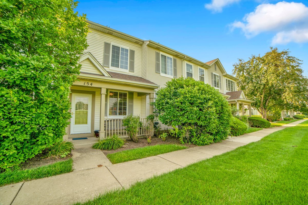 154 Azalea Circle Romeoville, IL 60446 - Photo 3 of 29 Gallery Image 3