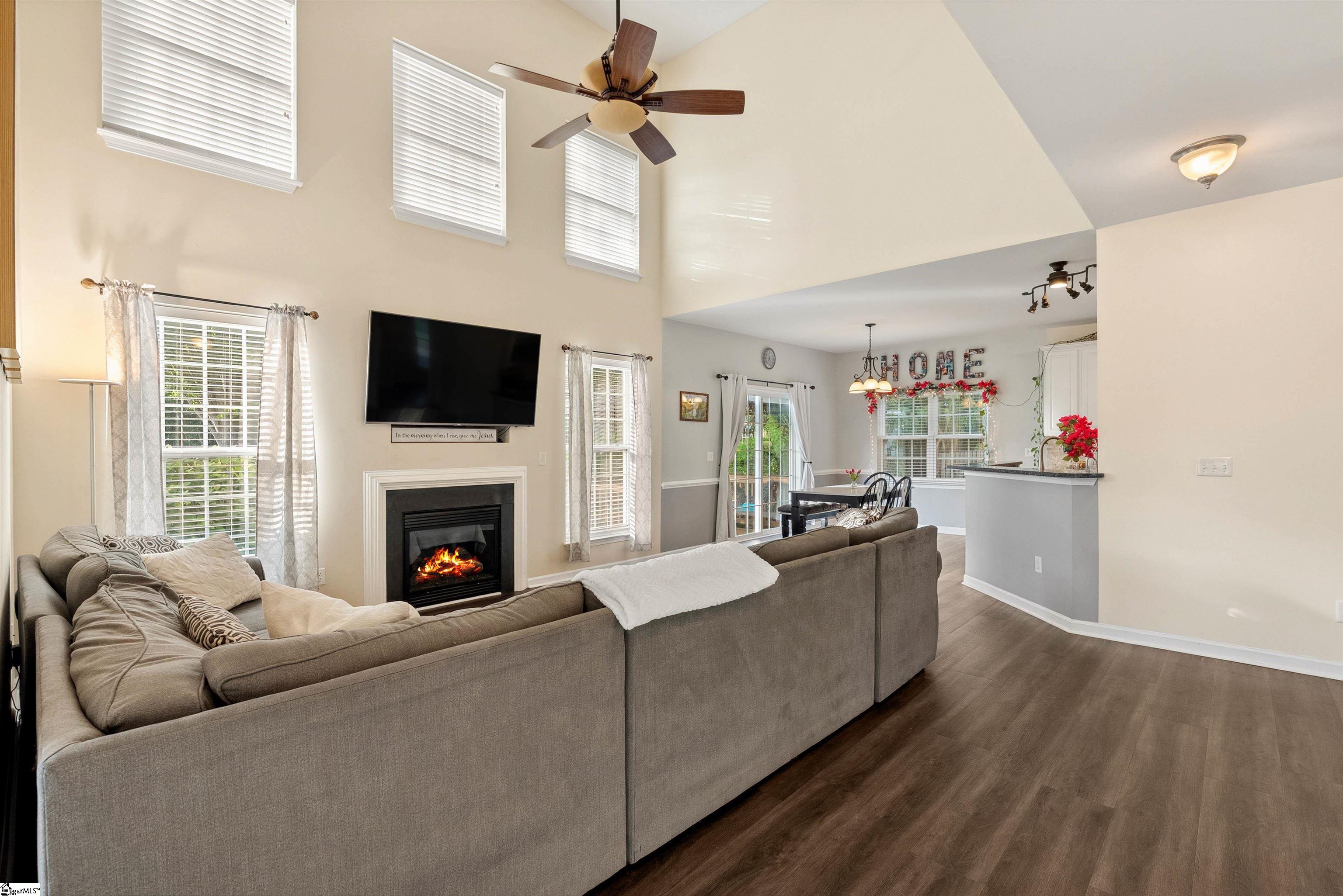 105 Franklin Meadow Way Greer, SC 29651 - Photo 3 of 38