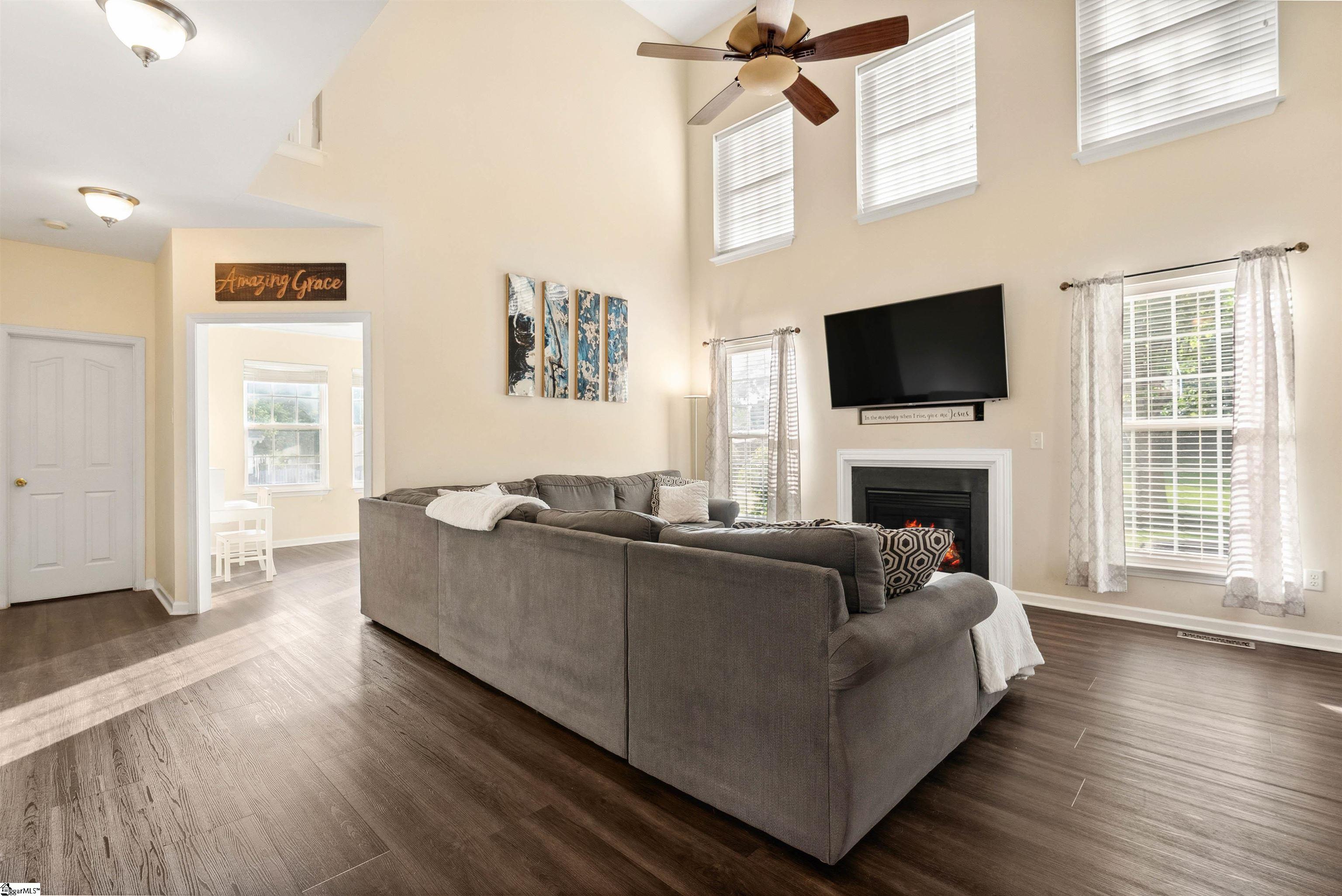 105 Franklin Meadow Way Greer, SC 29651 - Photo 5 of 38