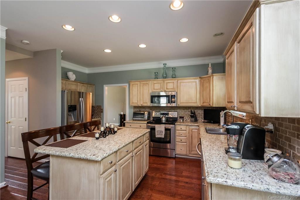 2429 Smith Cove Road Denver, NC 28037 - Photo 5 of 24 Gallery Image 5