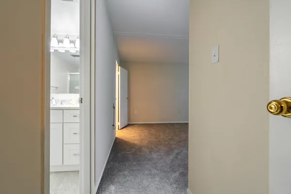 $2,400 | 501 North Bethlehem Pike, Unit 11Q, Ambler, PA 19002