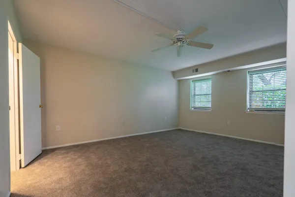 $2,400 | 501 North Bethlehem Pike, Unit 11Q, Ambler, PA 19002