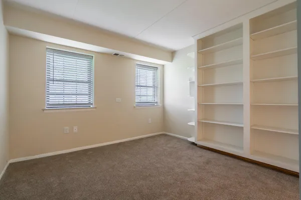 $2,400 | 501 North Bethlehem Pike, Unit 11Q, Ambler, PA 19002