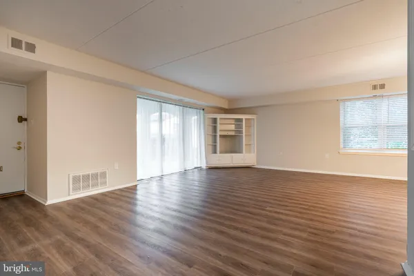 $2,400 | 501 North Bethlehem Pike, Unit 11Q, Ambler, PA 19002